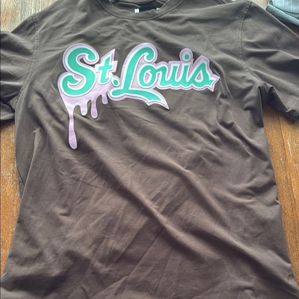 St. Louis Men’s Brown T-Shirt
